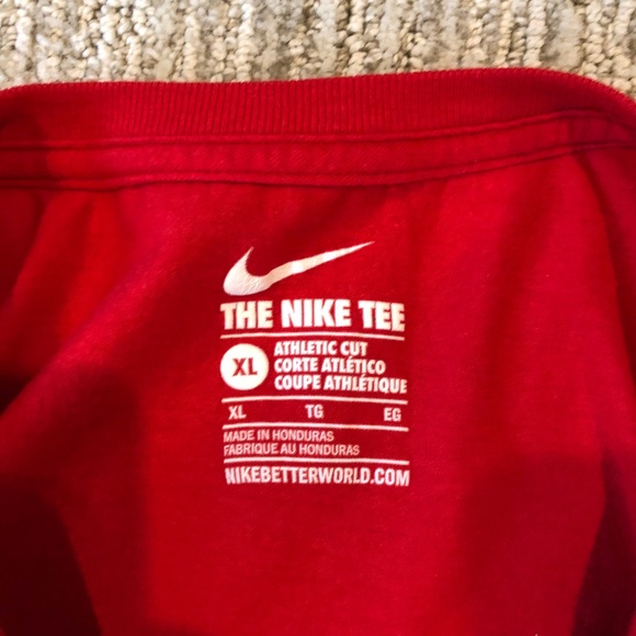 Men’s Nike T-Shirt - Picture 3 of 3